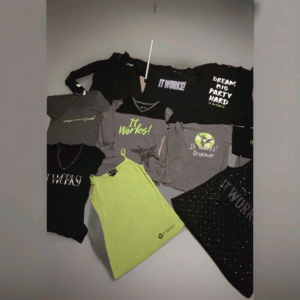 LOT OF11-**"IT WORKS" Sz:S 5TOPS/T-SHIRTS,3SLEEVELESS, 2 LONG SLEEVED,1 JACKET**